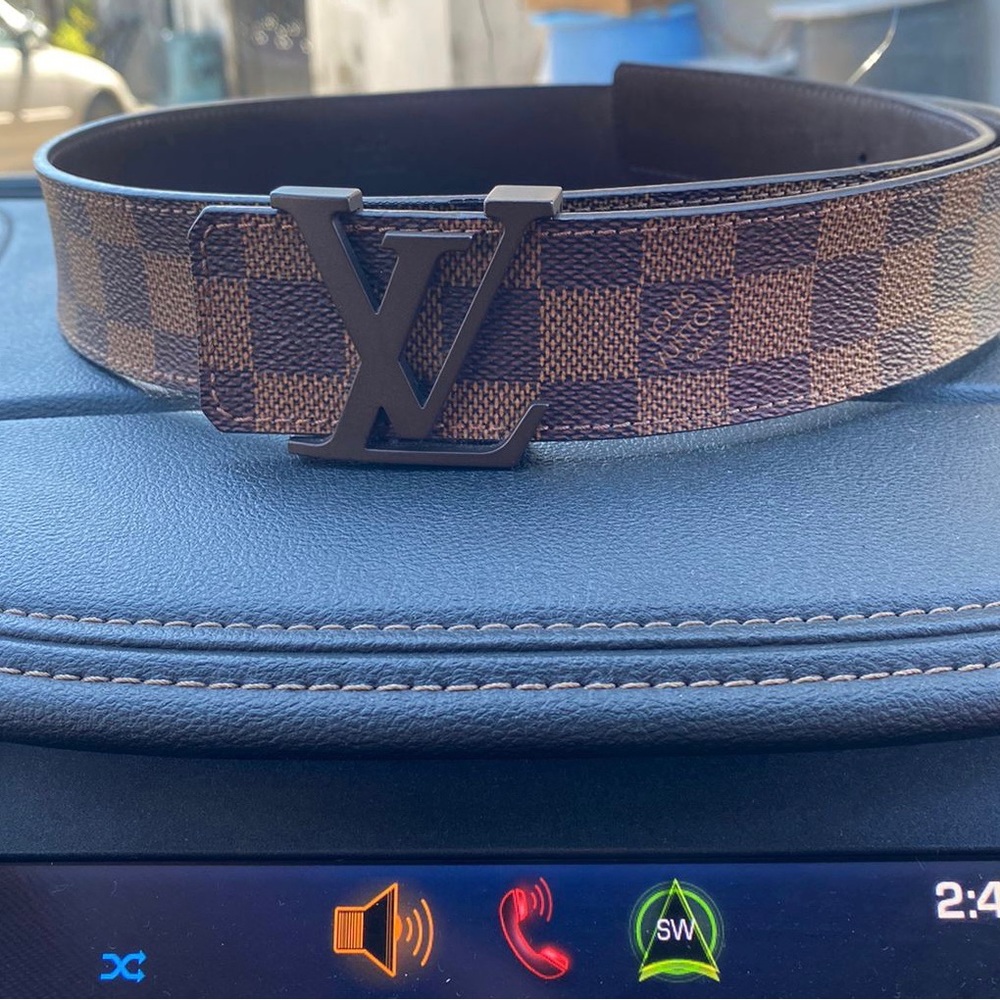 LV men belt